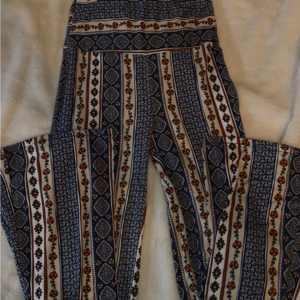 blue and white patterned flared leggings